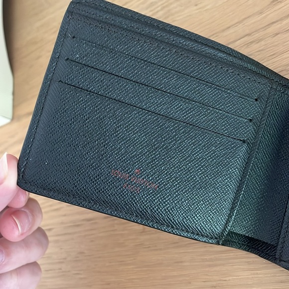 Louis Vuitton Slim Wallet - Picture 3 of 5